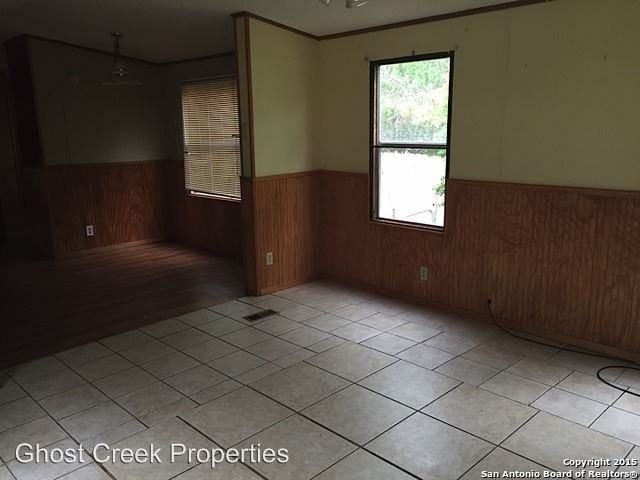 7714 Whartons Dock Rd - Photo 3 of 9