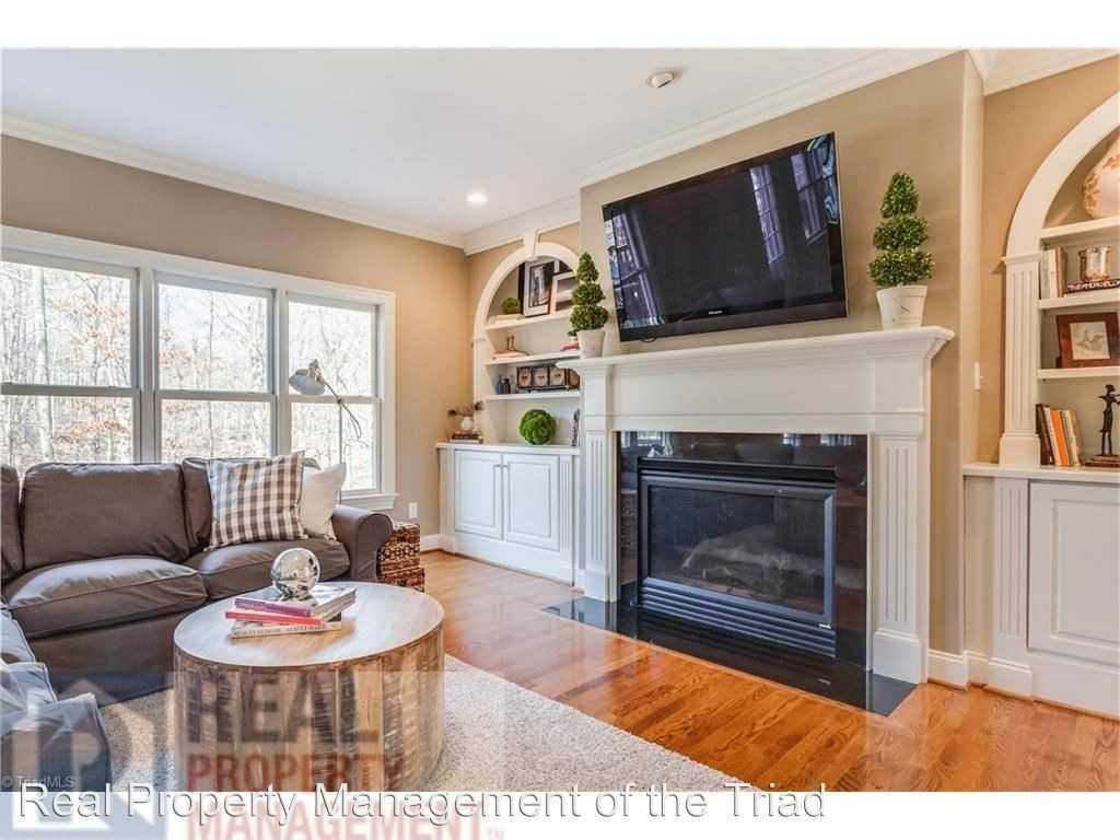 3 Lake Breeze Ct - Photo 3 of 30