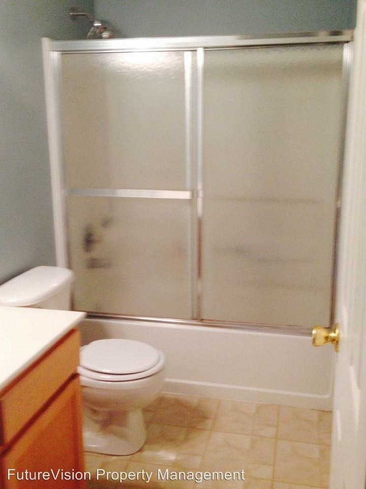 4012 Blackstone Dr - Photo 3 of 15