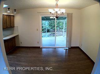 1102 NE 174th Ave - Photo 3 of 16