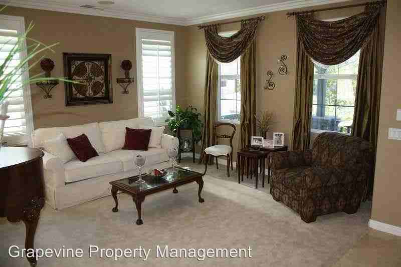 45070 Vine Cliff St - Photo 3 of 22