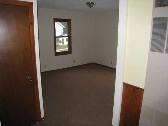 218 Grand Rapids St - Photo 3 of 7