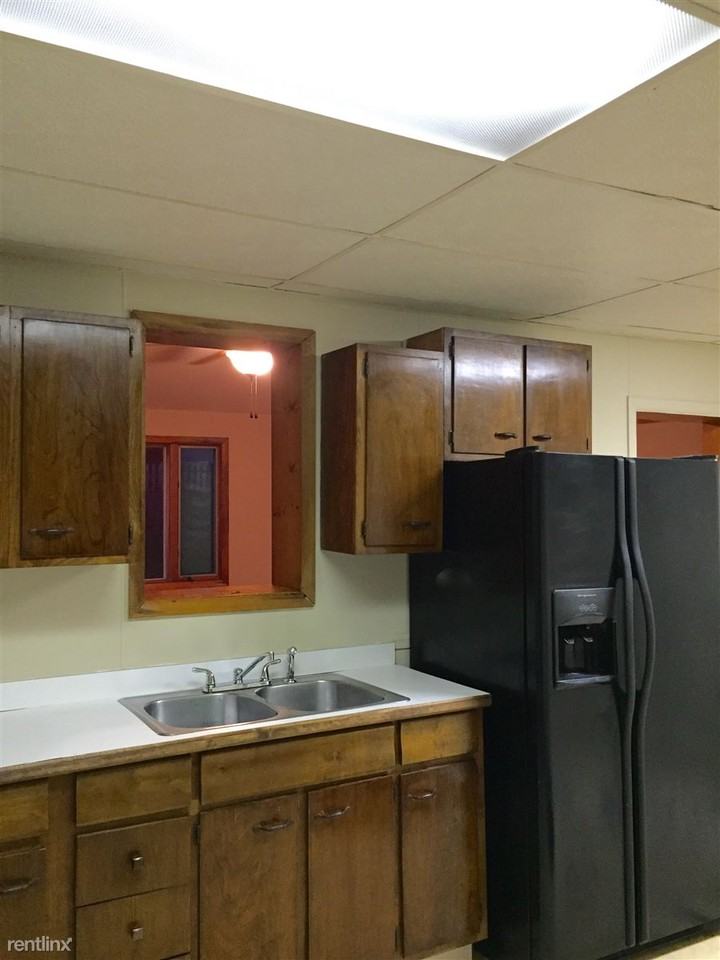 1035 Seneca St - Photo 3 of 8