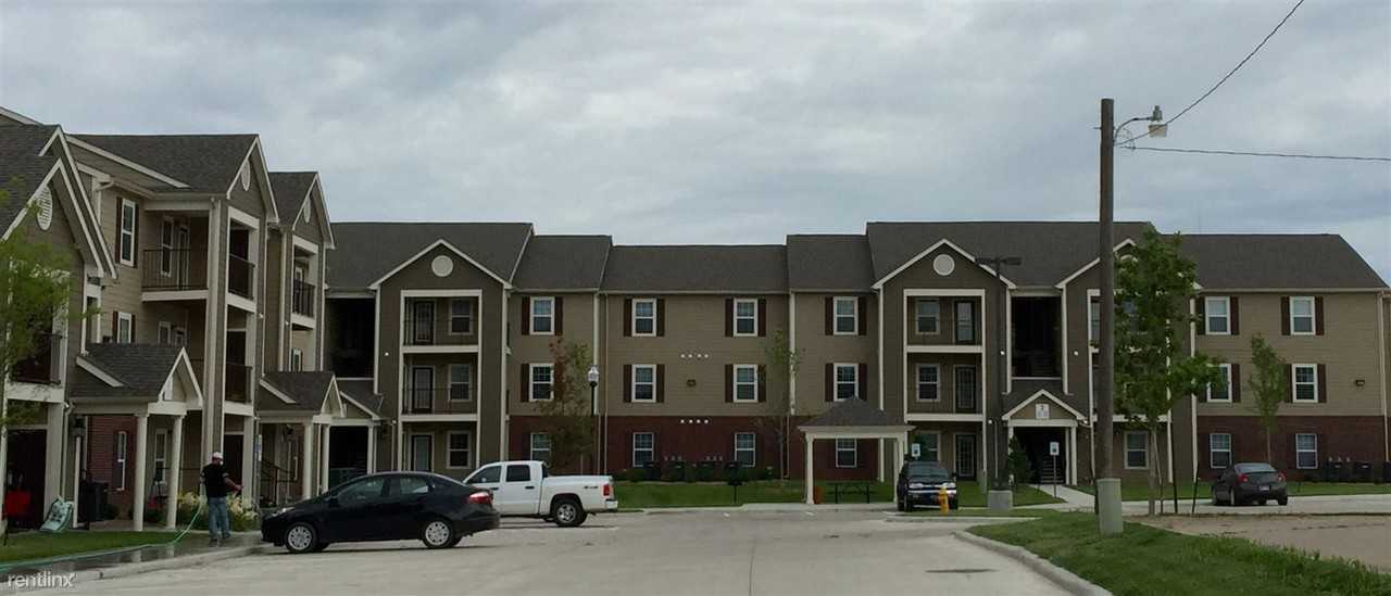 Wedgewood Apartments - Photo 3 of 9