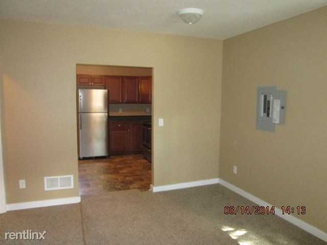 532 Bentley St - Photo 3 of 15