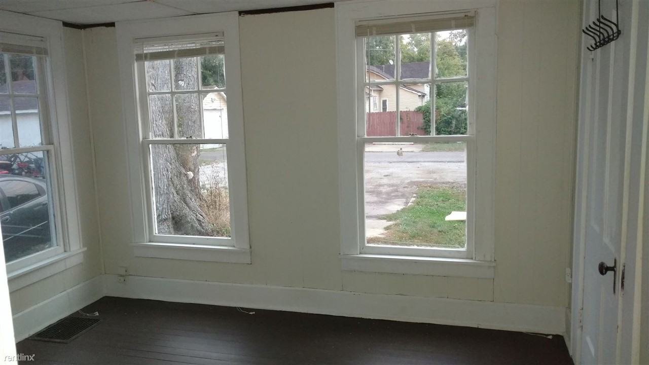 1227 Washington St #2 - Photo 2 of 7