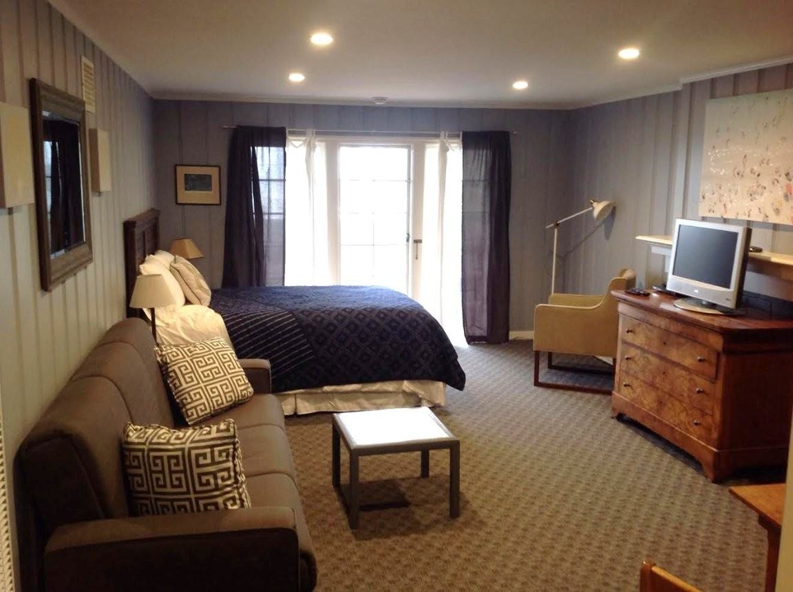 1637 16th Ave - Photo 3 of 11