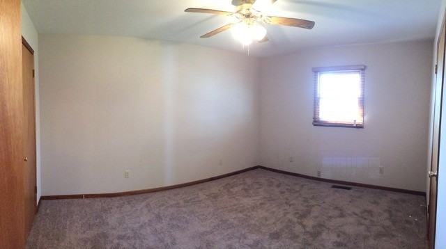 25211 W Jessup St - Photo 3 of 9