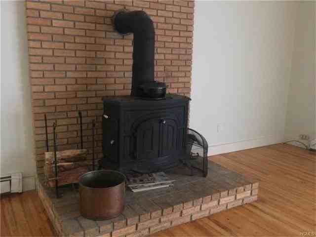 41 Amity Rd - Photo 2 of 5