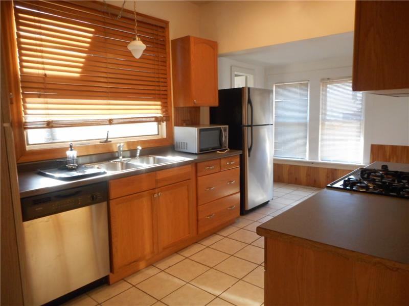 403 Avenue H - Photo 2 of 20