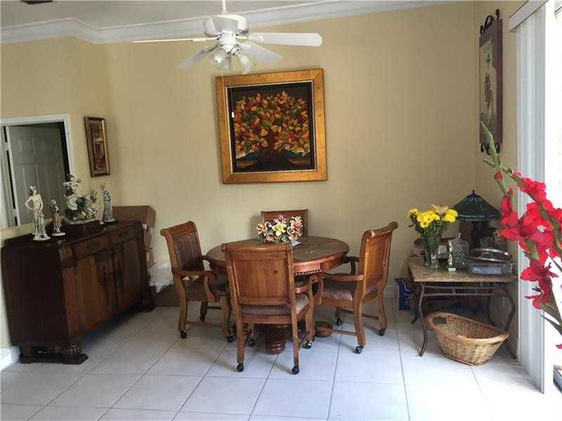 5131 Heron Ct - Photo 3 of 8