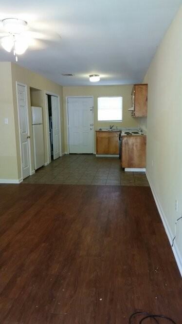 417 Erika Ln - Photo 2 of 7