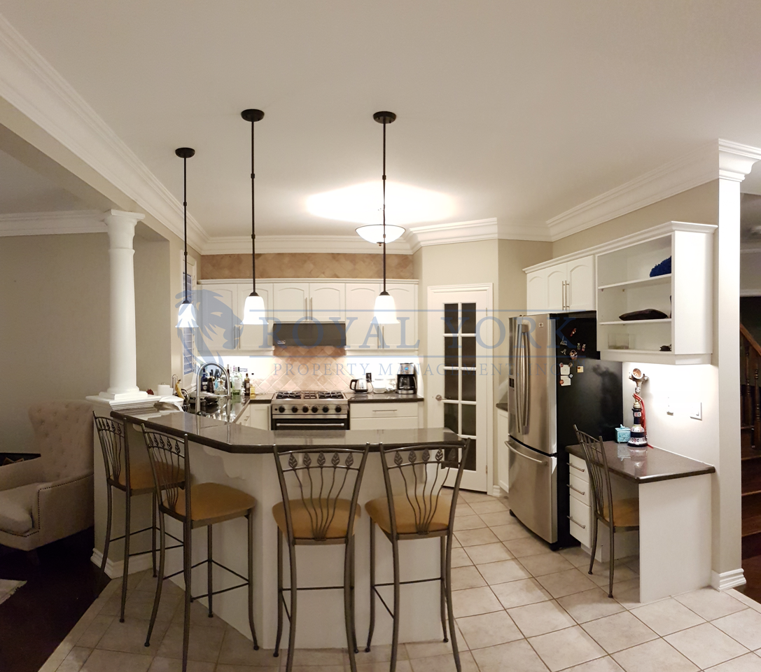 28 Inverary Ct - Photo 3 of 20