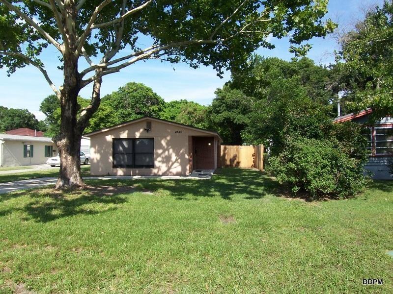 4345 20th St N - Photo 3 of 16