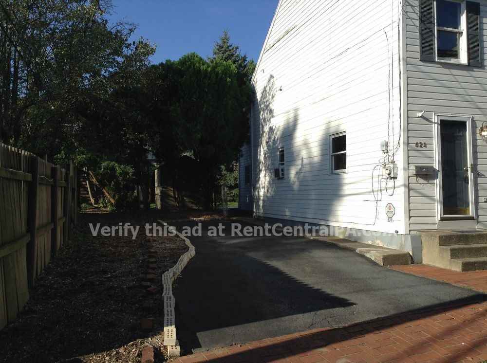 624 Showers St - Photo 2 of 22