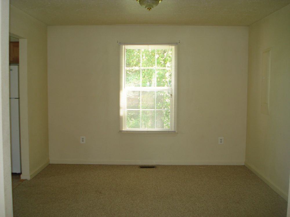 12253 Piney Ln - Photo 2 of 5