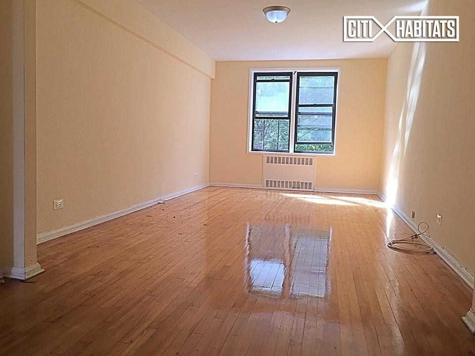 35th Ave #4C