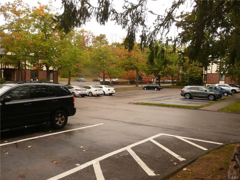 28 Foxwood Dr #3 - Photo 3 of 3