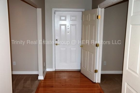 986 Laketree Ct W - Photo 3 of 24