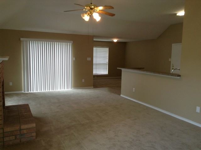 1410 Develon Dr - Photo 2 of 10