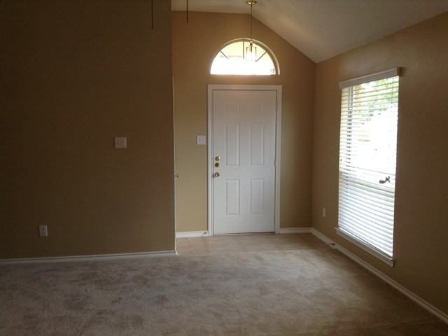 1410 Develon Dr - Photo 3 of 10