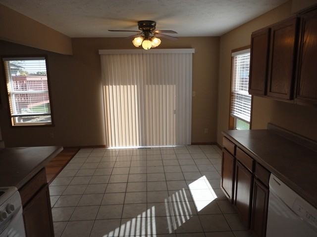516 Santolina Dr - Photo 3 of 8