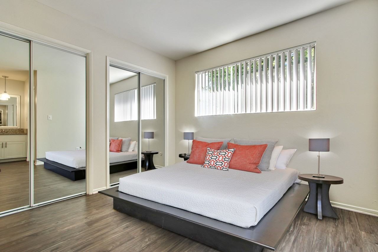 Hi Point Apartments - Photo 2 of 10