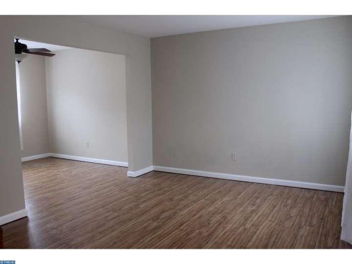 202 Parkridge Dr - Photo 2 of 12