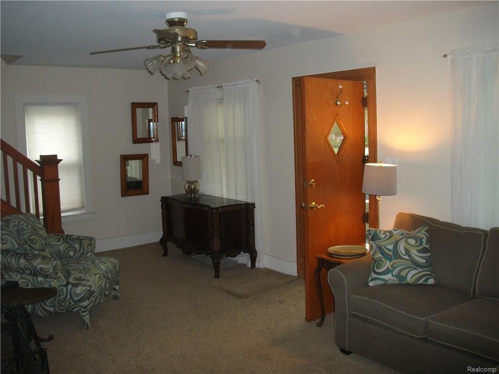 1409 Glenwood - Photo 3 of 18