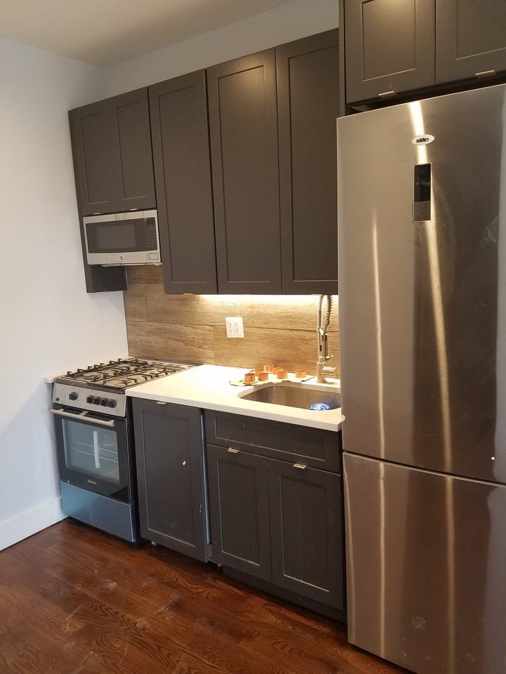 131 Tompkins Avenue #4