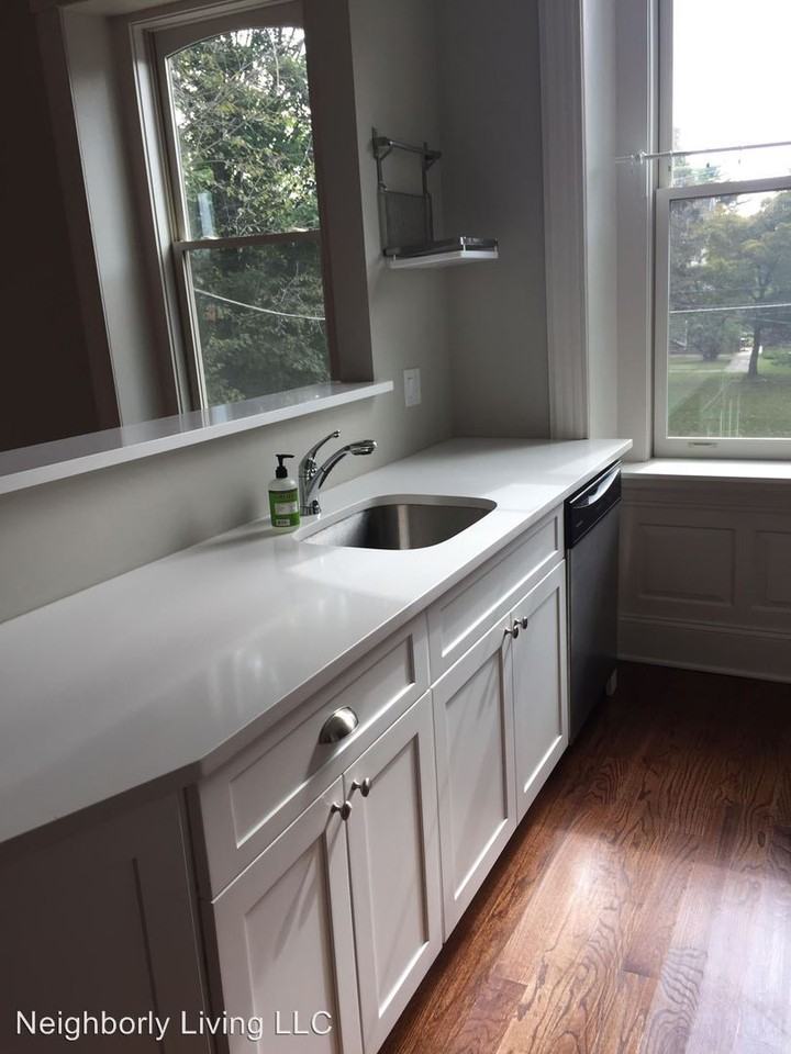 109-115 Carpenter Ln - Photo 2 of 10