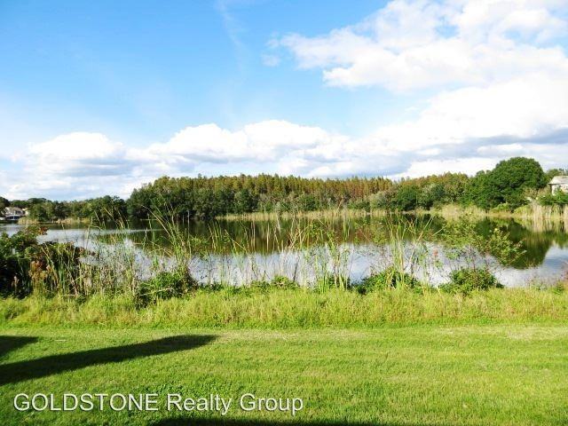 8563 J R Manor Dr - Photo 3 of 16