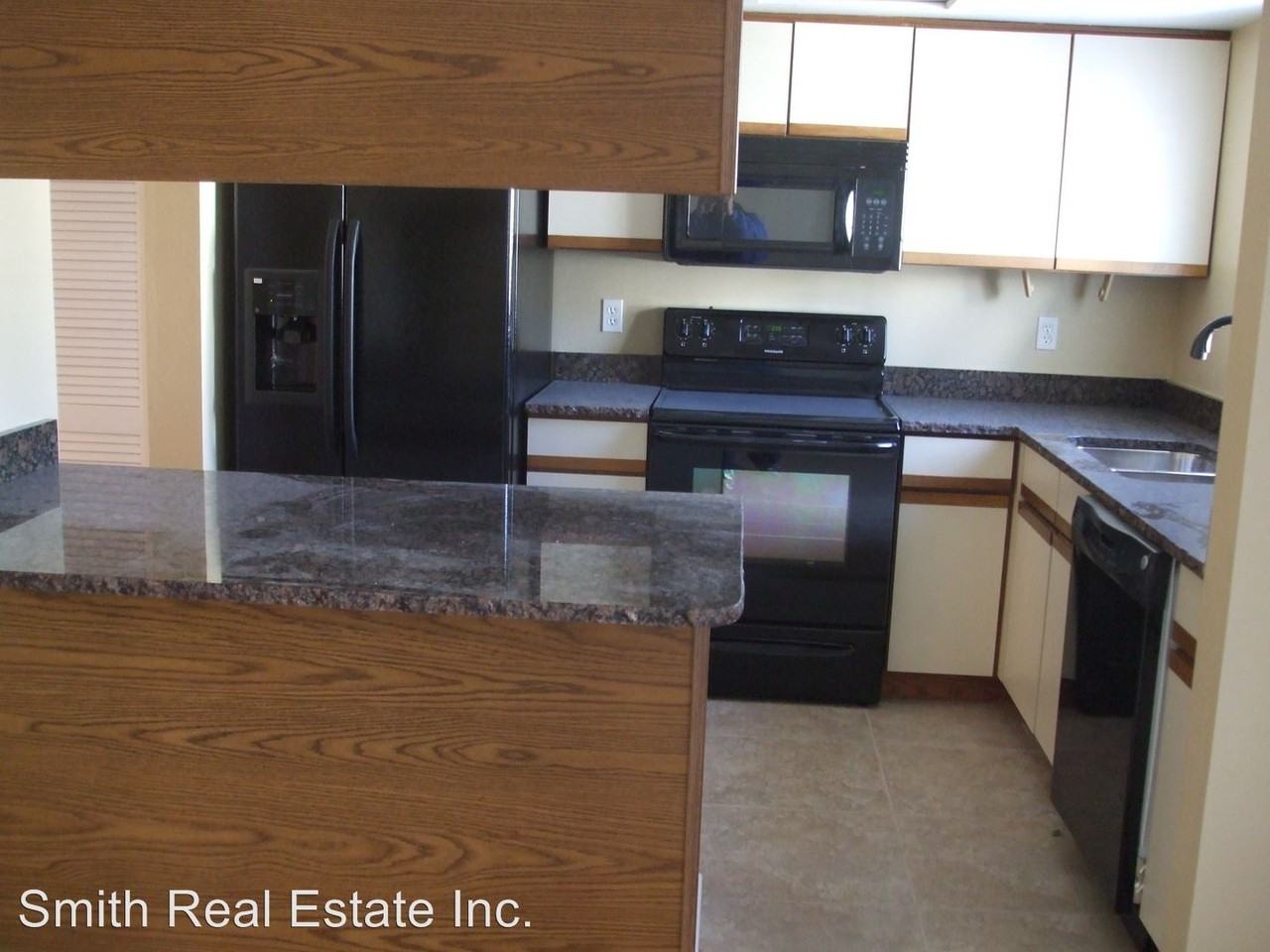 12563 E Pacific Cir - Photo 3 of 10