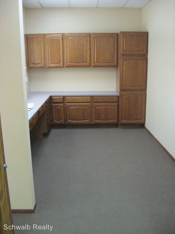 GROVER TOWN SQUARE 4958 GROVER ST Apartments in Robin Hill, Omaha, NE