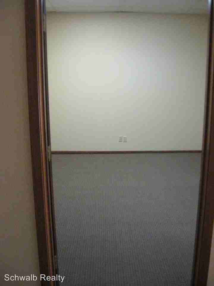 GROVER TOWN SQUARE 4958 GROVER ST Apartments in Robin Hill, Omaha, NE