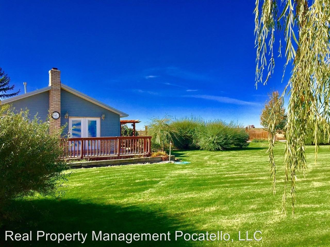 478 Hilltop Rd - Photo 3 of 21