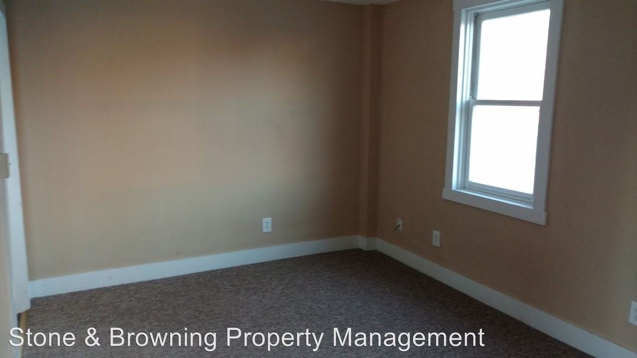 41 W Center St - Photo 2 of 7