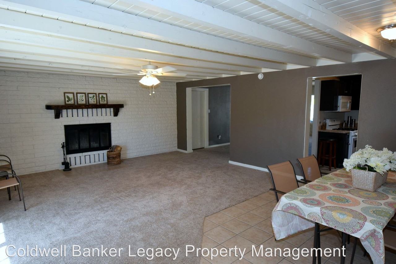 9104 Candelaria Rd NE - Photo 3 of 17