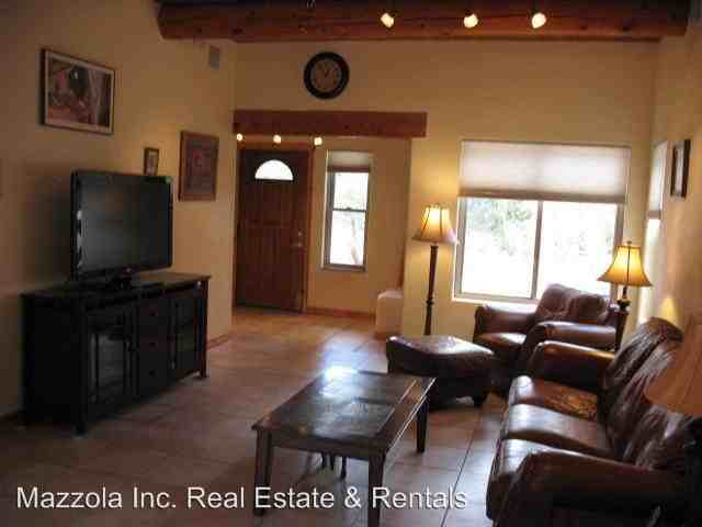 101 Angeles Vista Cir - Photo 3 of 19