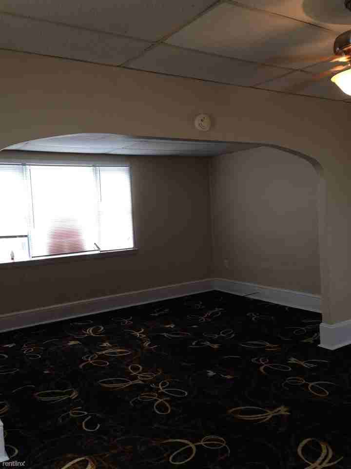 101 Crawford Ave - Photo 2 of 9