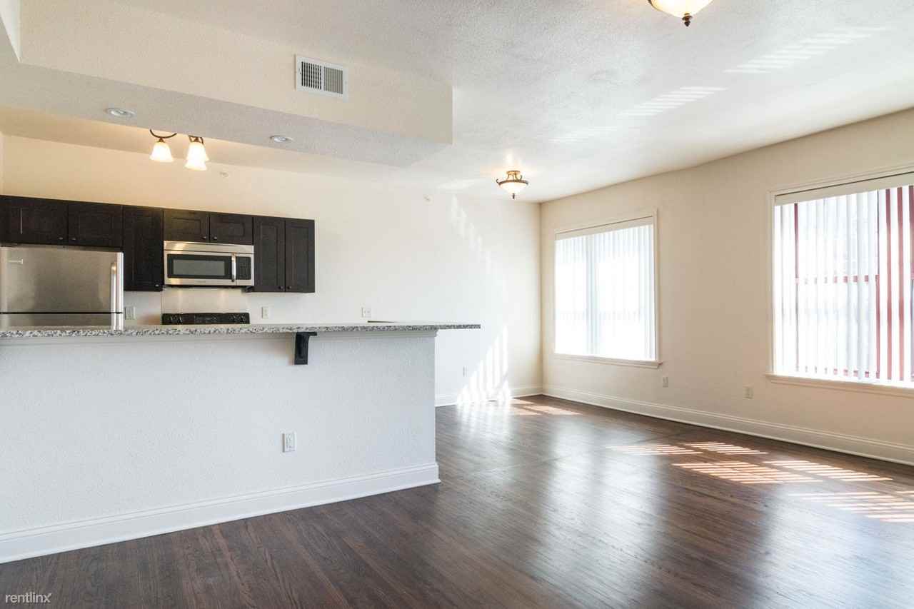 Coronado Square - Photo 3 of 10