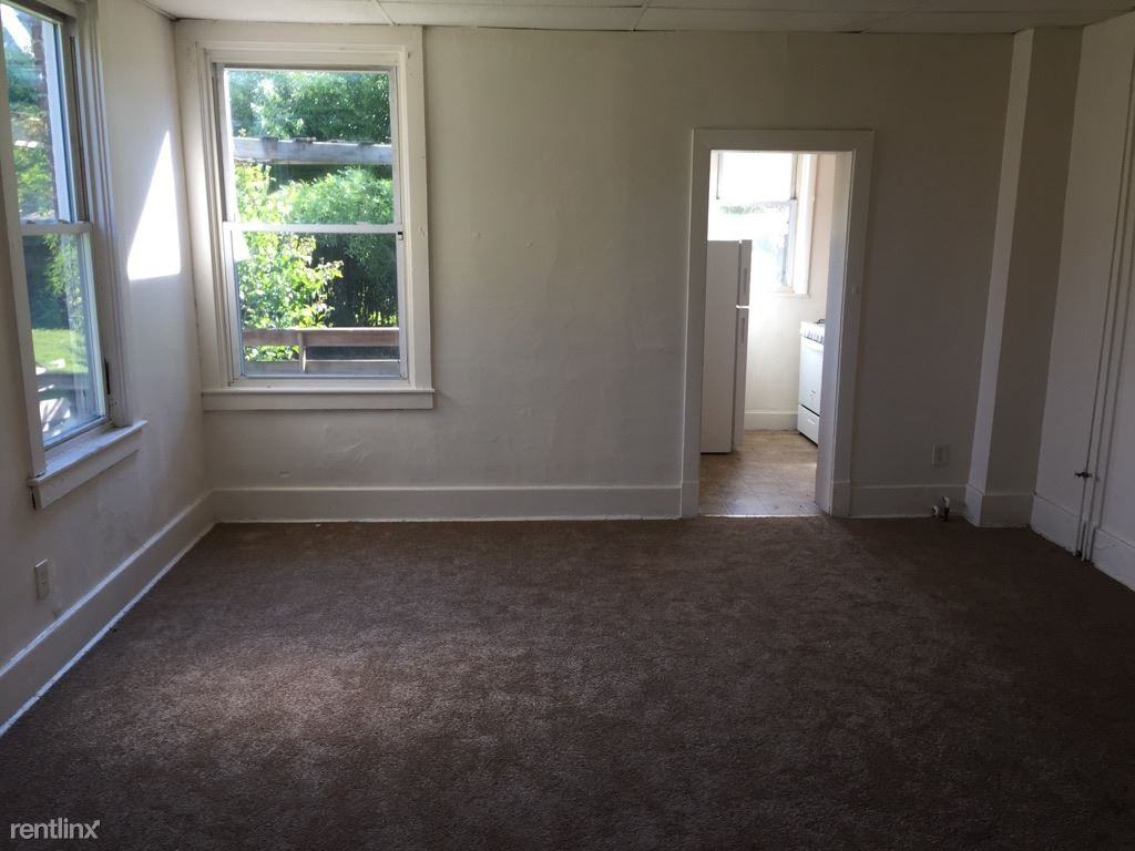 7316 Woodlawn Ave - Photo 3 of 11