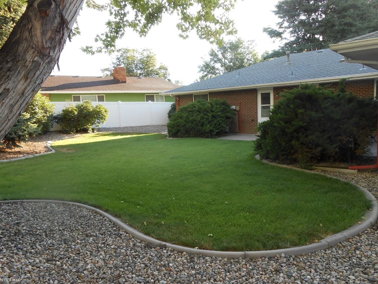 1413 Robertson St - Photo 3 of 7