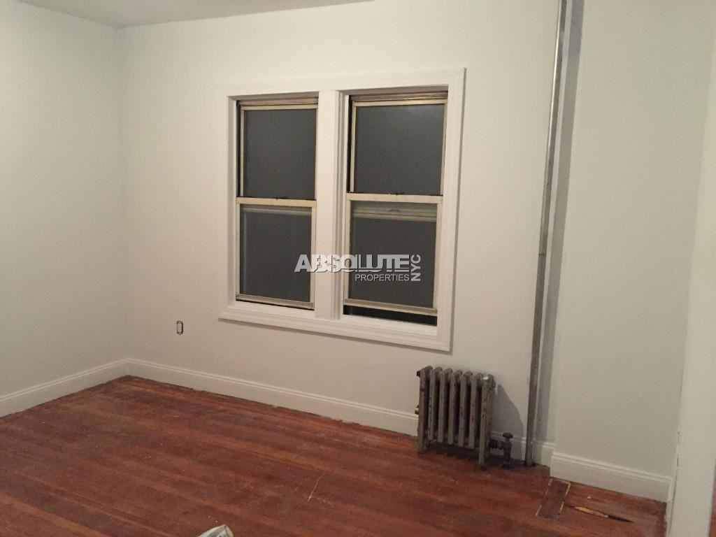 1710 Hobart Ave 1 - Photo 3 of 6