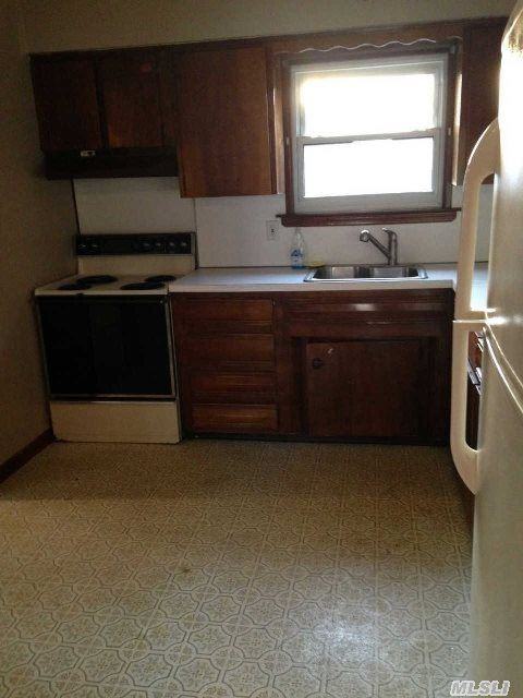 21 Wavecrest Ave - Photo 3 of 10
