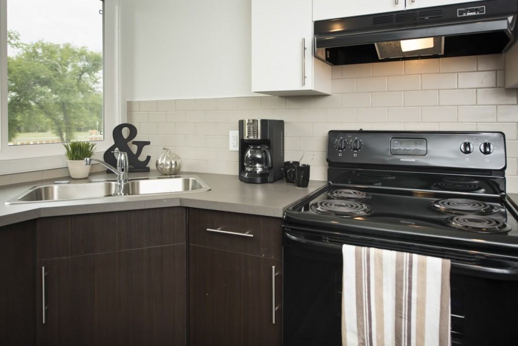 738 Scotland Ave - Photo 2 of 43