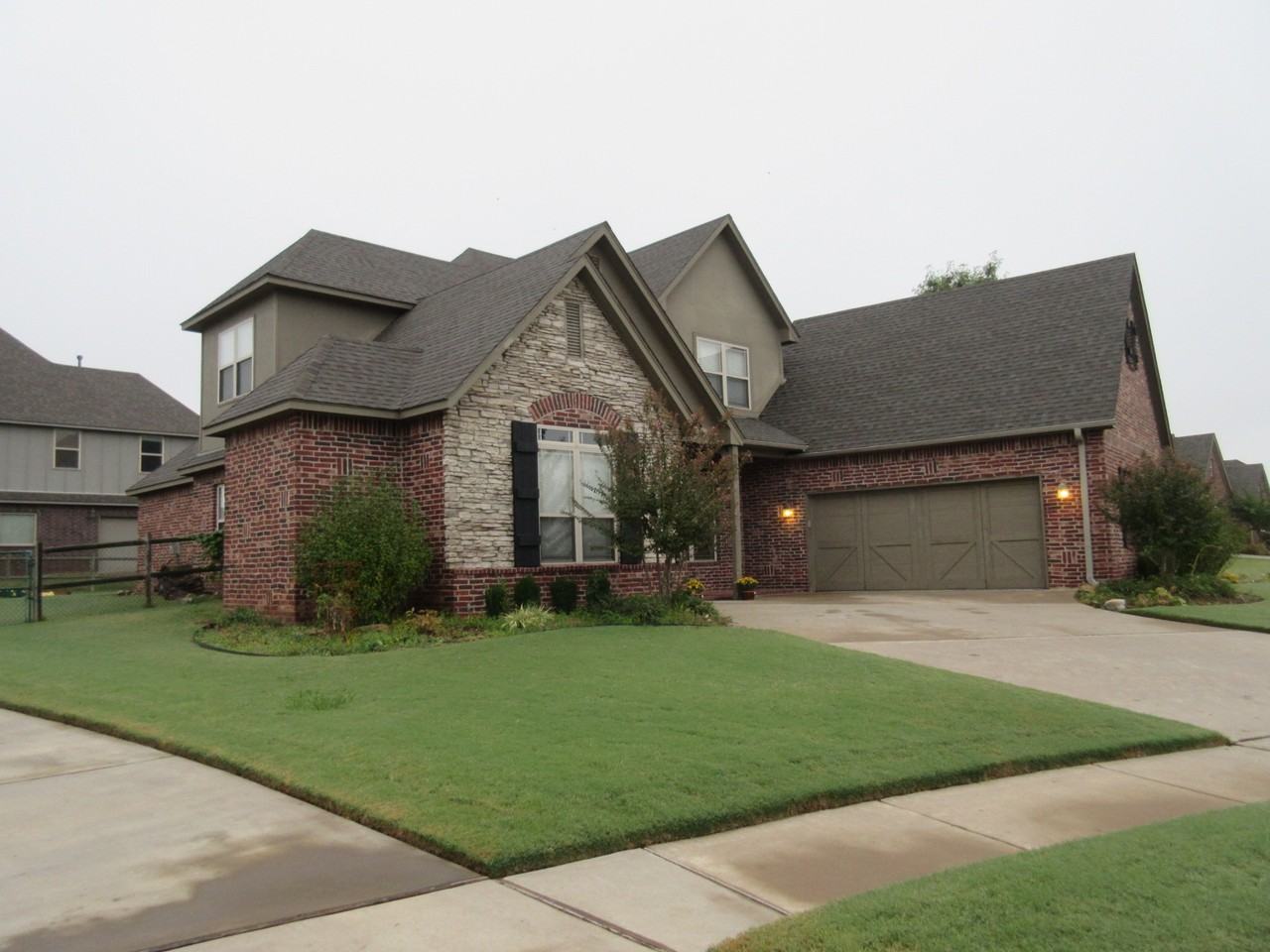 4201 N Lions Ct - Photo 3 of 18