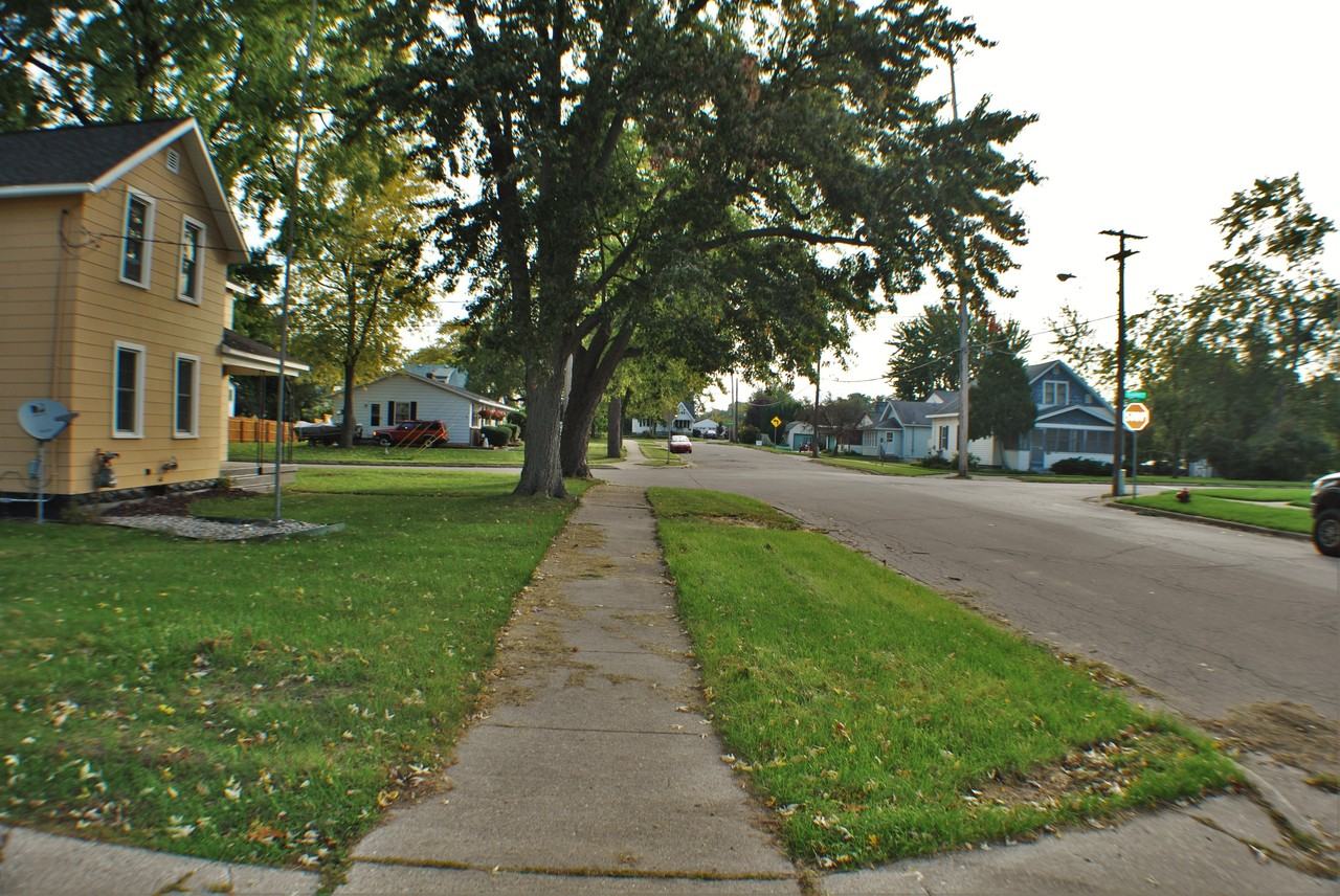 3813 White St SW - Photo 2 of 28