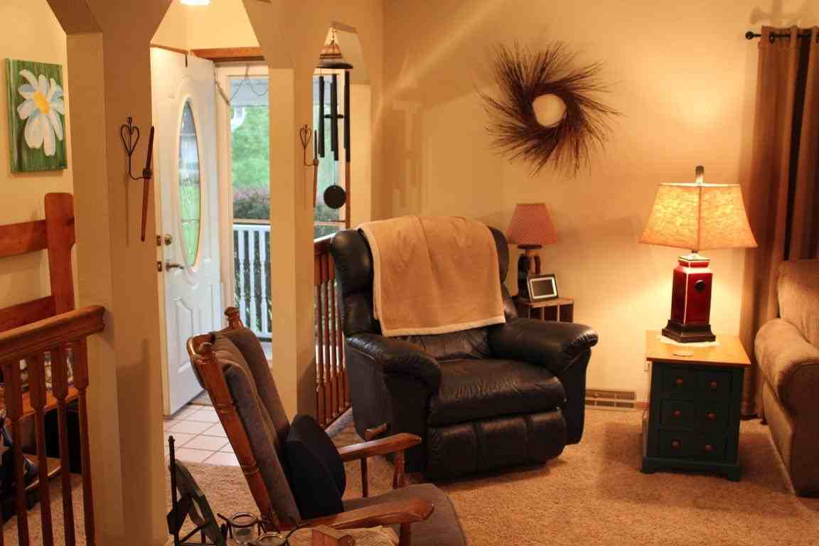 1541 Golden Dr - Photo 3 of 13