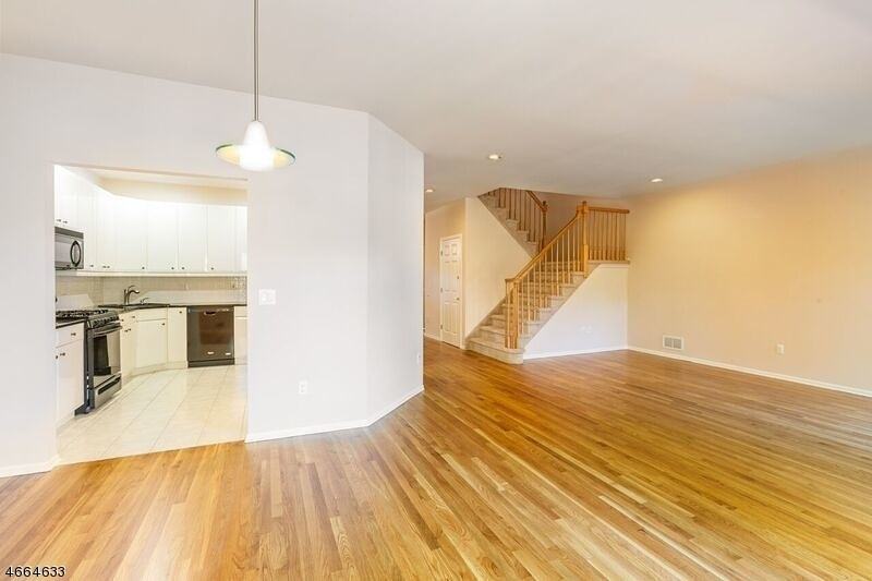 30 Pebble Beach Dr - Photo 3 of 16